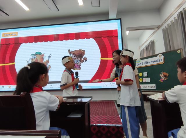 劉琴示范課.jpg